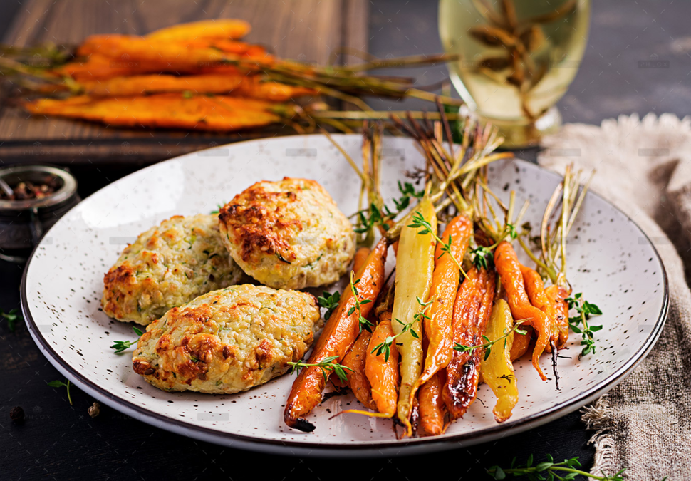 demo-attachment-153-baked-organic-carrots-with-thyme-and-cutlet-S3FDCJE-copy